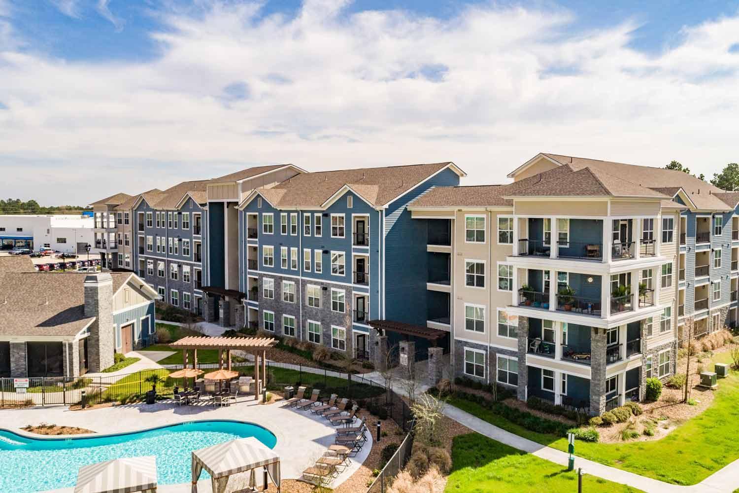 Spacious Furnished Resort Style Apartments Томбол Екстериор снимка